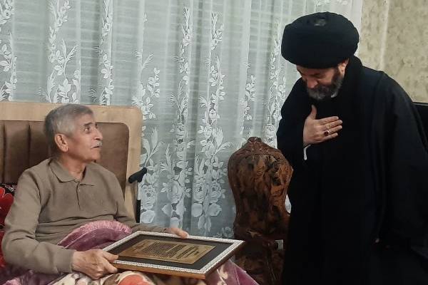 آیت الله عاملی به دیدار معلم اول ابتدایی خود رفت