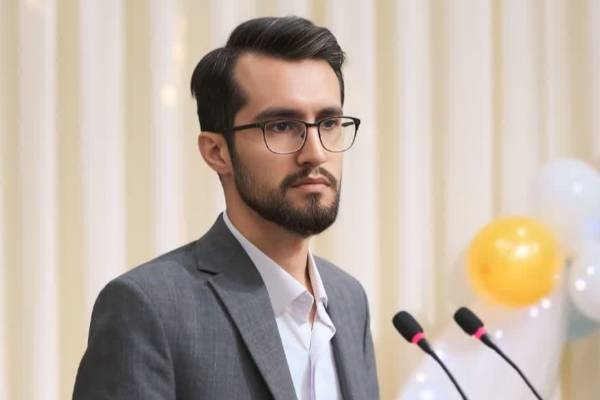 معلمان و مربیان، طلایه داران تربیت نسل آینده هستند