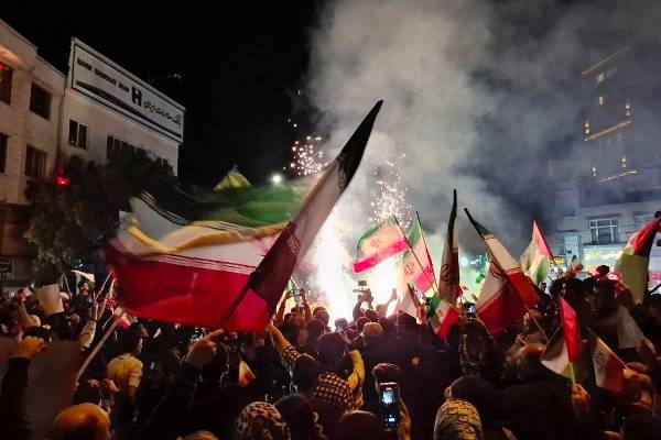 جشن و شادمانی مردم اردبیل در پی انتقام سپاه از رژیم صهیونیستی