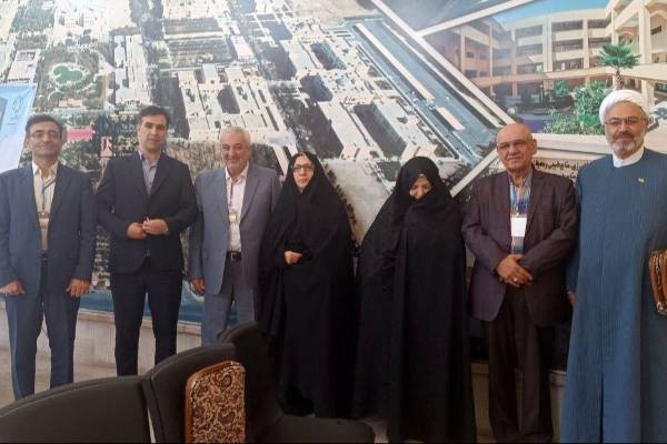 تجلیل از خیر آموزش عالی دانشگاه محقق اردبیلی در هشتمین گردهمایی خیرین آموزش عالی